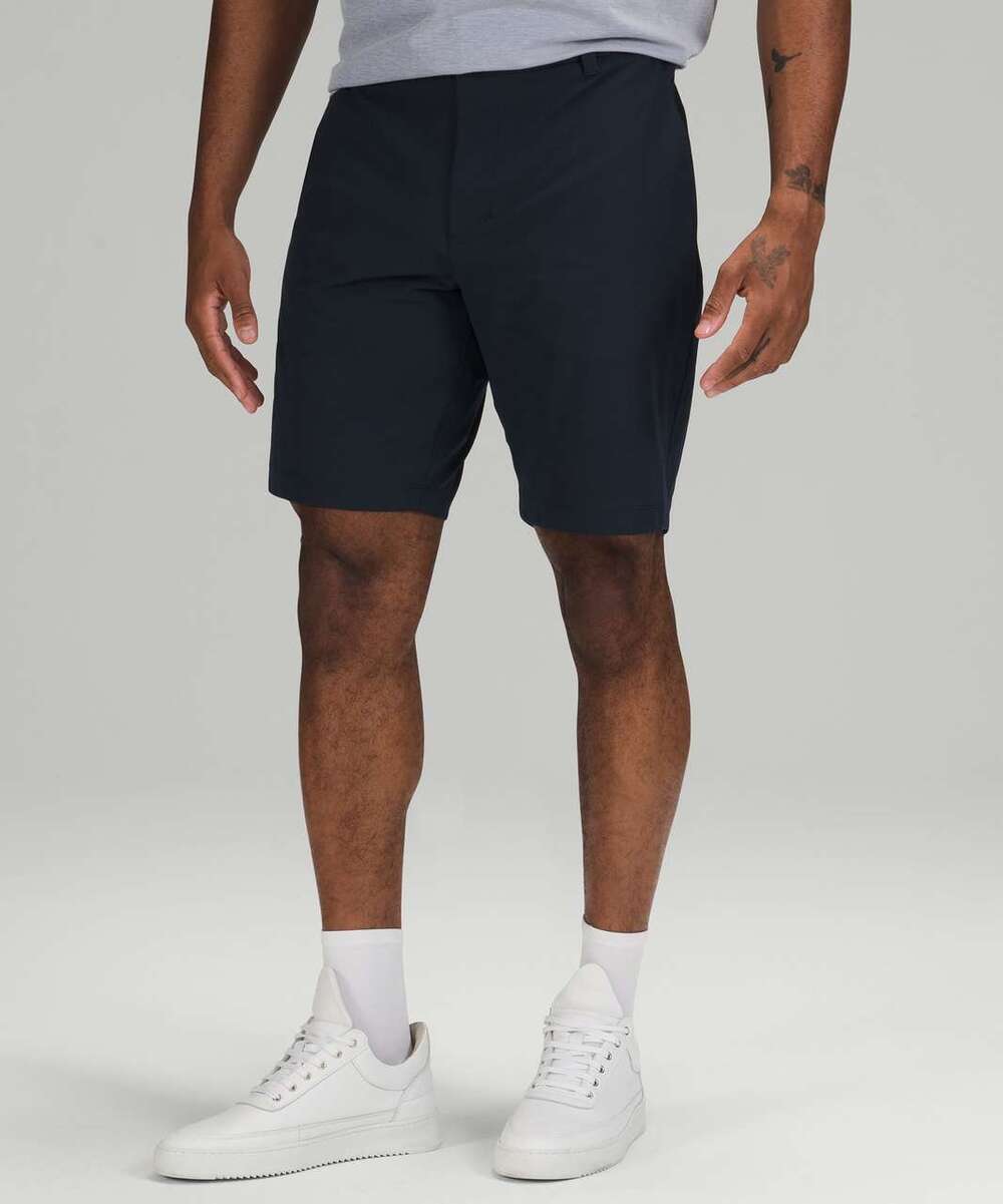 Lululemon Commission Classic Fit 9" Shorts Navy Blue Size 31